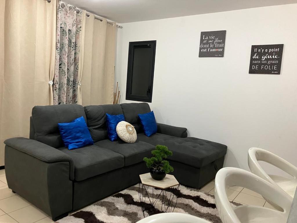 Goutali Apartment Saint-Denis Bagian luar foto